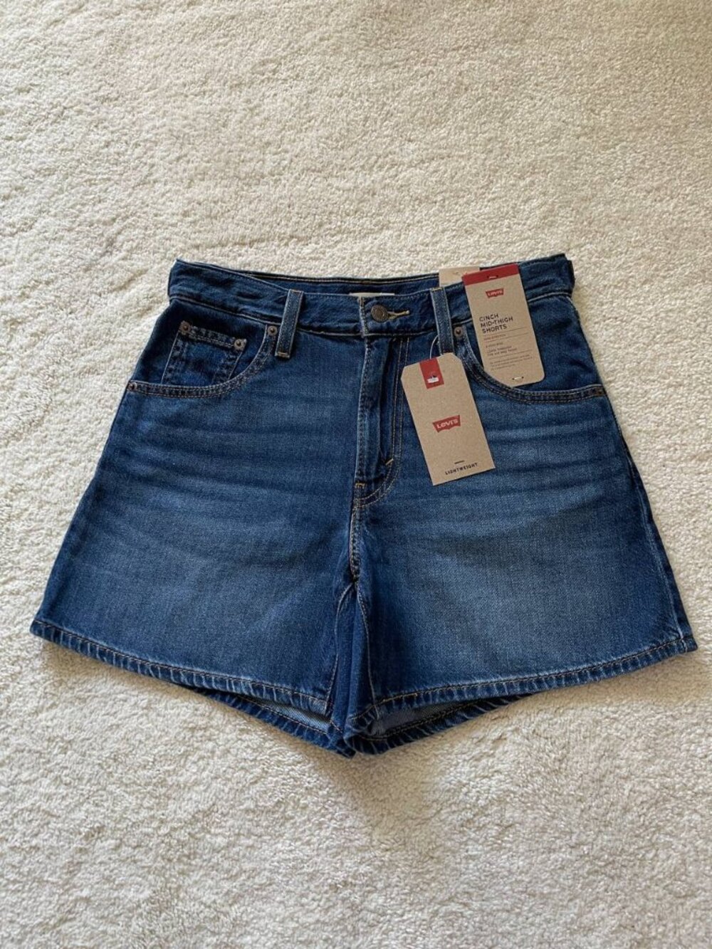NWT Levi's Cinch High Rise Denim Shorts Size 26